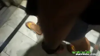 TUKTUKPATROL Apple Bottom Teen Bounces Her Round Ass On Dick