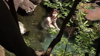 混浴温泉でびんびんになった乳首をひたすらこねくりイカセ 彼氏が居るにも関わらず発情SEX。彼氏への罪悪感よりも快感に流され堕ちる彼女！ Part1