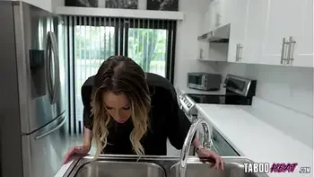 Nikki Brooks Gets Stuck in the Multi MILFverse and must Fuck Stepson - TabooHeat