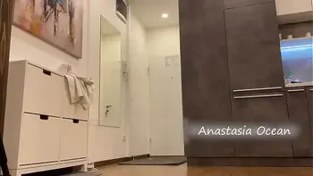 I wait a delivery guy to show him something interesting. Exhibitionist girl.