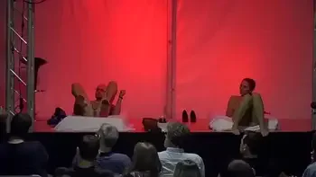 Pamela y Jesús asisten a una sesión de masturbación consciente en el SEB 2019