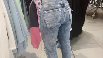 Risky fuck close to next changing room with people in