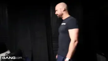 Bang Surprise - Busty Blonde Babe Bailey Brooke Got Her Pussy Stretched By Sean Lawless