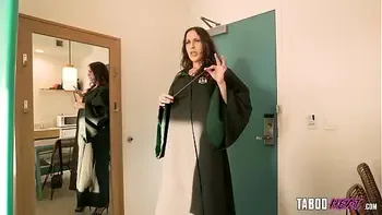 Wizard MILF Sluts Eat Pussy, Share Dick & Scissor Fuck - TabooHeat