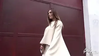 Kitana, la bombe atomique que tout le monde s'arrache