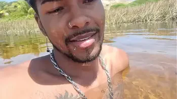 Novinha Branquinha Gostosa Conhecendo a Praia de Nudismo Primeira Vez | Bruninha Fonseca & Joao O Safado