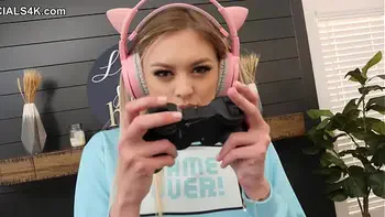 ?Hot Gamer Chick Gets Blasted In The Face With Loads Of Cum