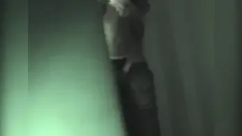 Voyeur atento flagra casal brasileiro em momento quente