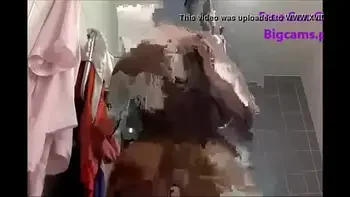 NEED TO KNOW HER NAME PLEASE!! SHE IS SO HOT!