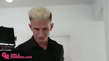 GIRLSRIMMING - Preaching Water