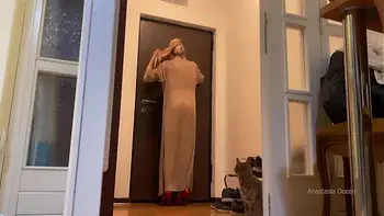 I sucked the delivery guy a while my husband was not at home. Hotwife diary.