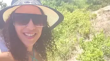 Fui na praia de nudismo chupara a rola grande do negão safado