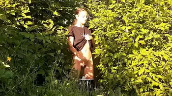 Risky public female masturbation in nature - Girls fly orgasm