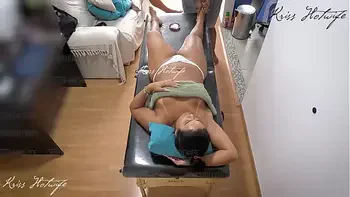 Puta Casada cuidando desse corpinho gostoso para você usar bem gostoso