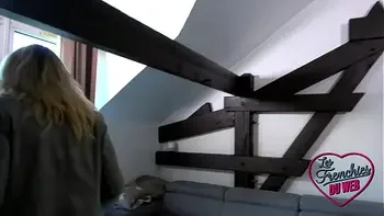 Elisa, 26ans, agente immobilière sexy