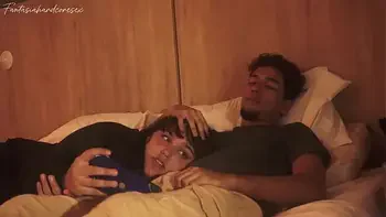 Mi hermanastra me deja meter mi pene en su boca y casi nos descubren nuestros padres FANTASIAHARDCORESEX