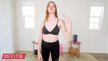 Tattoo Free All Natural Newcomer Hazel Moore In Yoga Pants Gets Creampie During Casting - POV 60FPS