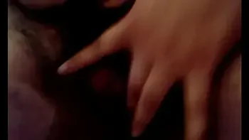 Jovencita masturbándose