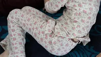 Indian Hot Family Sex With Hindi HD Desi Porn Video