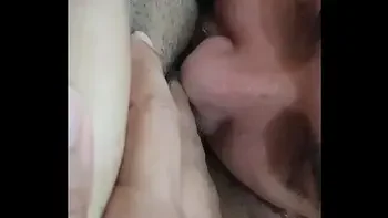 Vizinho dotado me fazendo gozar bem gostoso chupando meu grelinho!