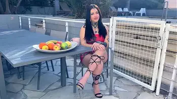 New French Model: Laeticia Piercing and Tattoo