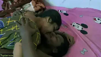 Village Bhabhi Sex! Beautiful Pussy Sex