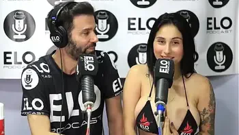 Entrevista con Elo Podcast termina con muchas preguntas picantes que me exitan jenifer play