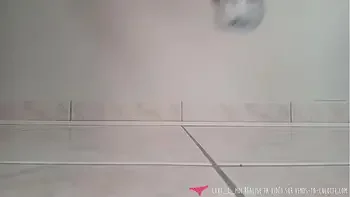 Vends-ta-culotte - Compilation uro d'une MILF française amateure - Chut c moi