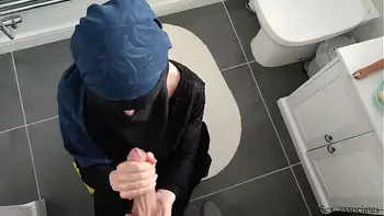 Arab house maid begs to fuck her in the ass