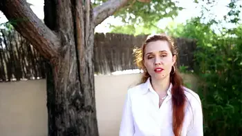 Infirmière rousse à petits seins passe son premier casting X