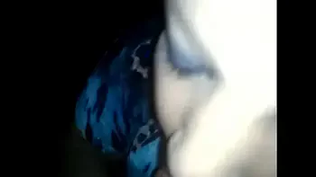 Gabriela Stokweel - Tirando leitinho do pau no carro