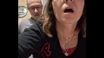 Teresa è una milf gostosa sa come far venire il suo amante