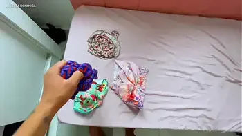 Essa empregada me provoca com essa bunda enorme, eu fiquei louco de tesão