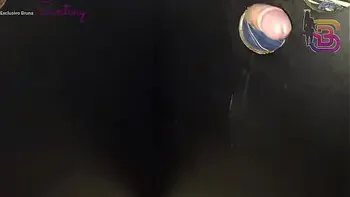 EU VI MINHA ESPOSA DE COLEIRA COM O NEGAO DOTADO E CHEGUEI NA BALADA ELA DEU PRA TODO MUNDO