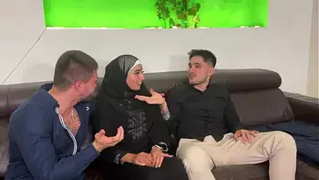 First Doble Penetration to Aaliyah Yasin!! Threesome With Hijab and Hard Sex