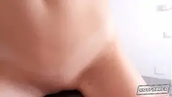 GOTFILLED Liz Ocean likes to have fun