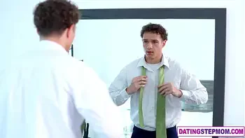 Stepmom MILF Savanah Storm her breeding season has started