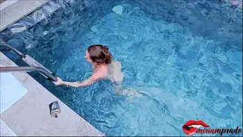 Squirt Masturbation at the Spa / Miriam Prado