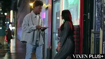 VIXENPLUS Gym Babe Anna Claire Gets Two BBC Work-out