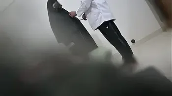 Hijab muslim lady got fucked doggy style by doctor