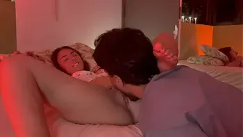 Casal de verdade transa com paixão e termina com gozada profunda