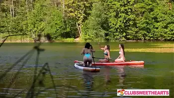 3 Girls, 1 SUP at ClubSweethearts
