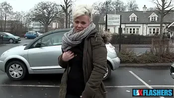 Can Everyone See my Pussy? Shameless Bree Branning Flashing and Pissing for UK-Flashers