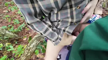 Amateur Thai villagers have sex in the forest public 4K 18
