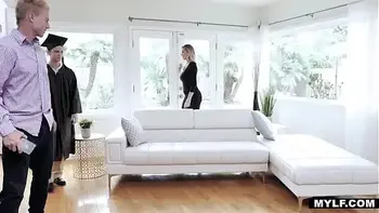 stepMOM gives the best ever GRADUATION GIFT