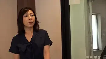 熟女デリヘルで働くことになった私。今日のお客様は息子でした… 中山穂香