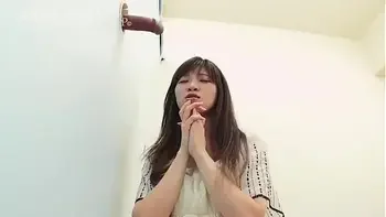 ラッキーホール新装開店！スレンダー美巨乳 百合川さらがしゃぶり尽くす！パート1