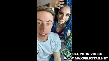 MAX FELICITAS SCOPA UNA RASTA GIOVANE ITALIANA E TATUATA FORTISSIMO FINO A FARLA VENIRE LADY BLUE