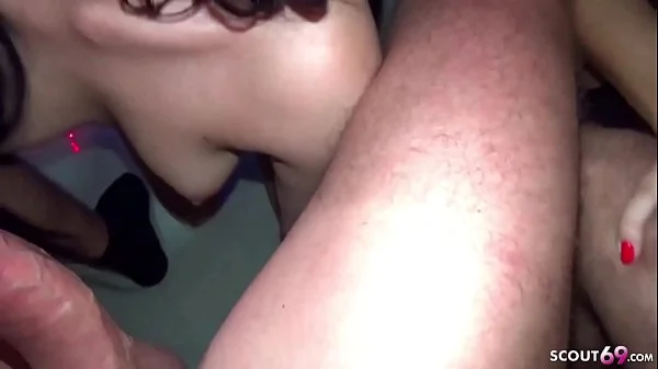 Amateur Gruppensex von jungen Teens nach einer Schul Party - German Group