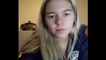 CHECK OUT THIS LIVE.ME HOE